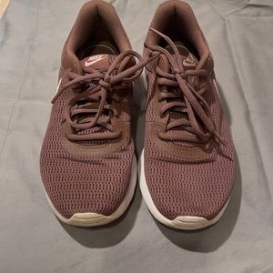 Nike shoes size 8.5 color is dusty rose
